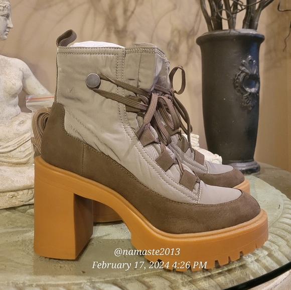 Dolce Vita Celida Ankle Heeled Combat Hiking Moto Boot Lug Sole Leather #724 - Picture 12 of 17